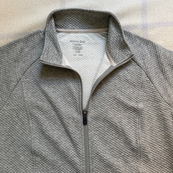 North End Women’s Full Zip Waffle Sweatshirt Size Medium - Picture 4 of 13